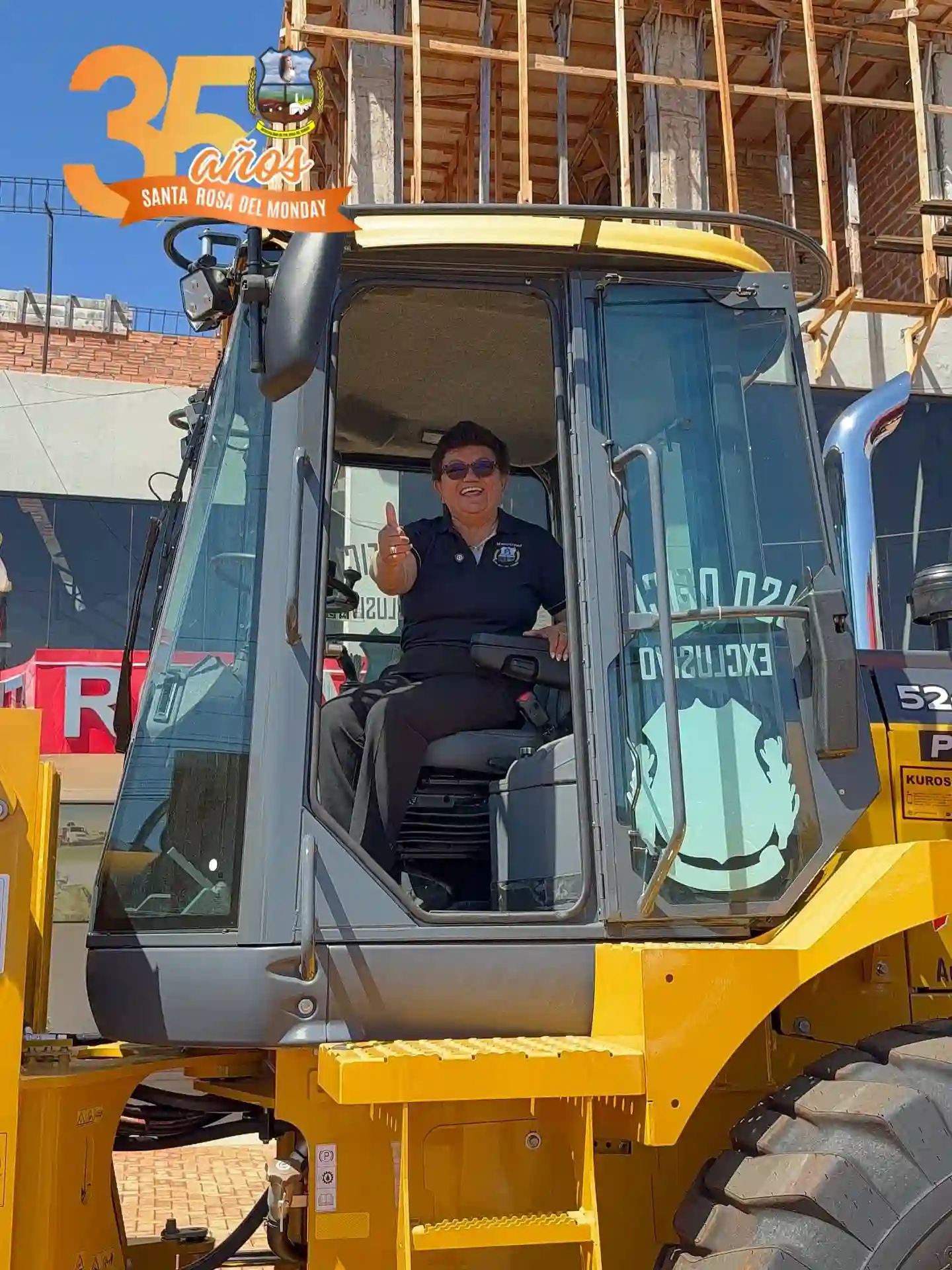 Municipalidad de Santa Rosa del Monday fortalece su equipamiento con la adquisición de una moderna pala cargadora mediante recursos Royalties